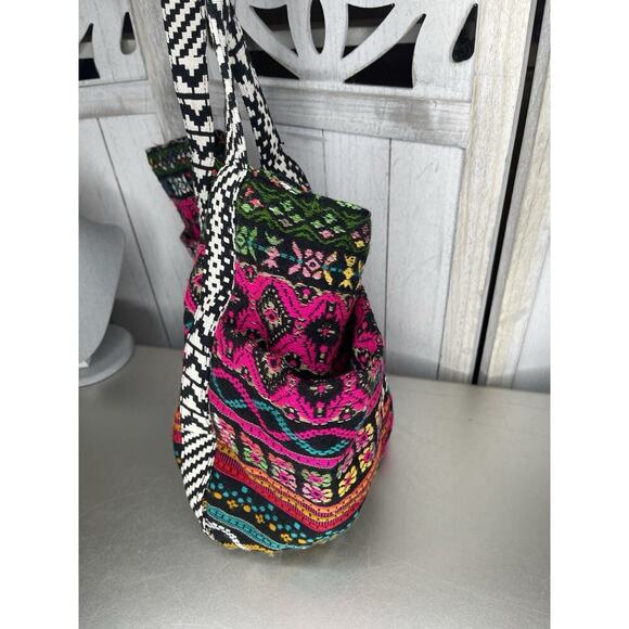 Capelli Colorful Boho Floral Multicolor Lined Interior Embroidered Bag Handbag - Picture 2 of 7